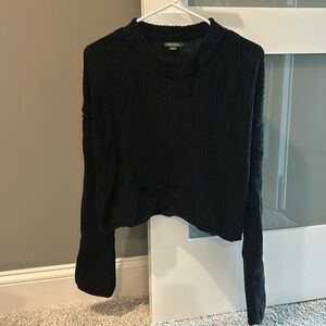 3/$10 🌼 Crop top sweater